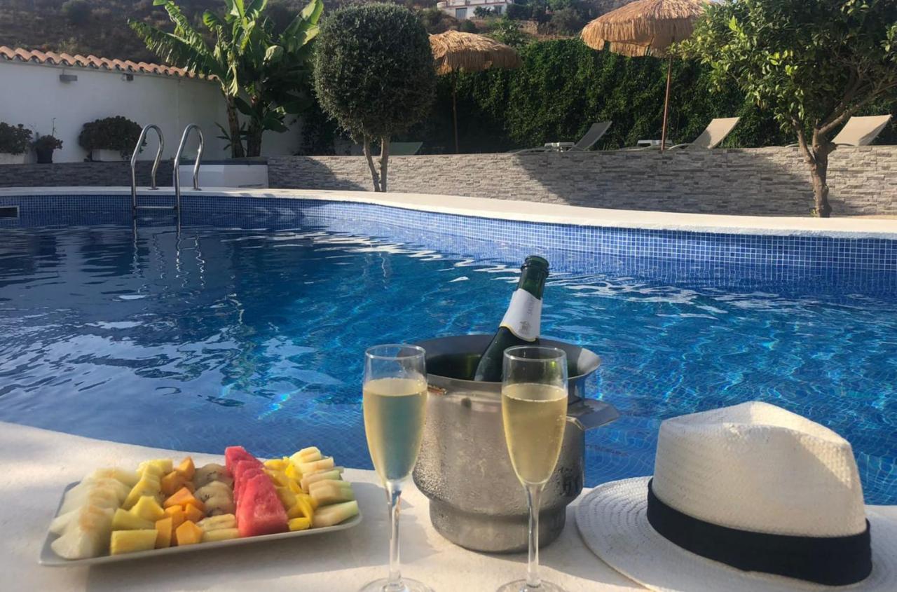 Villa Candela En Benajarafe Piscina Privada Luaran gambar